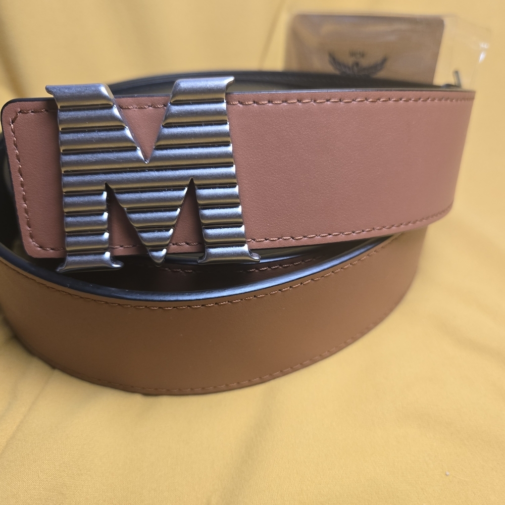 MCM Claus Fluted Reversible Belt - NWT - Picture 2 of 3